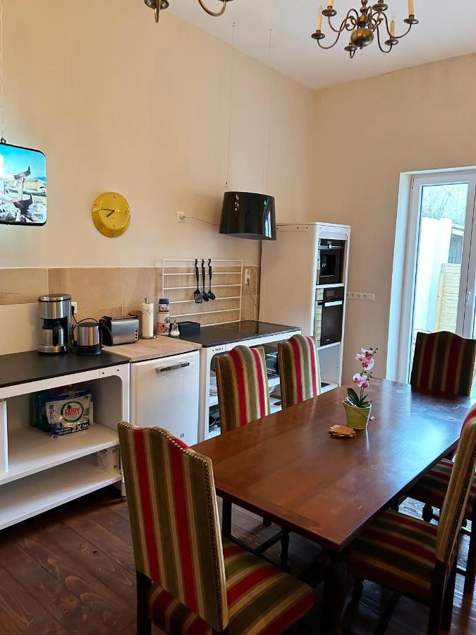 Dz Appartements - Ferienwohnung Mit Klimaanlage, Whirlpool Und Freiem Wlan - Ruhige, Zentrale Lage In Wittenberge Extérieur photo