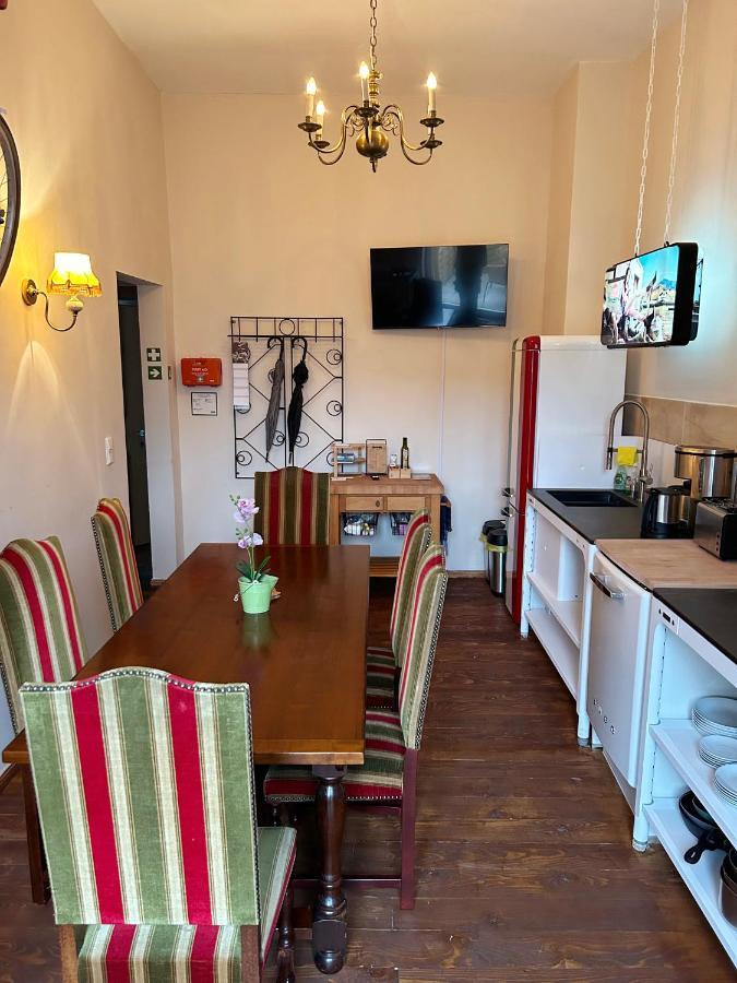Dz Appartements - Ferienwohnung Mit Klimaanlage, Whirlpool Und Freiem Wlan - Ruhige, Zentrale Lage In Wittenberge Extérieur photo